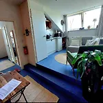 Carmen's In - Jaagweg 13 - - 15 Minuten Amsterdam Met De Bus Homestay Ilpendam