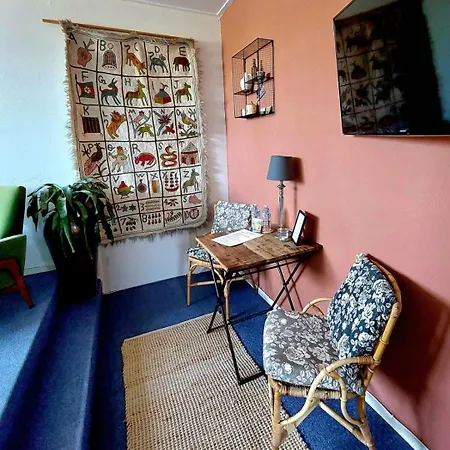 Carmen's In - Jaagweg 13 - - 15 Minuten Amsterdam Met De Bus Homestay szállás *