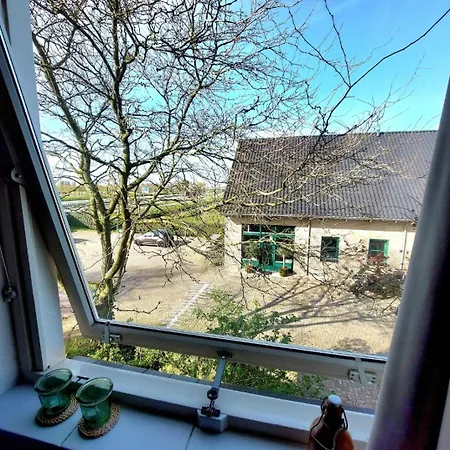 Homestay szállás Carmen's In - Jaagweg 13 - - 15 Minuten Amsterdam Met De Bus Ilpendam